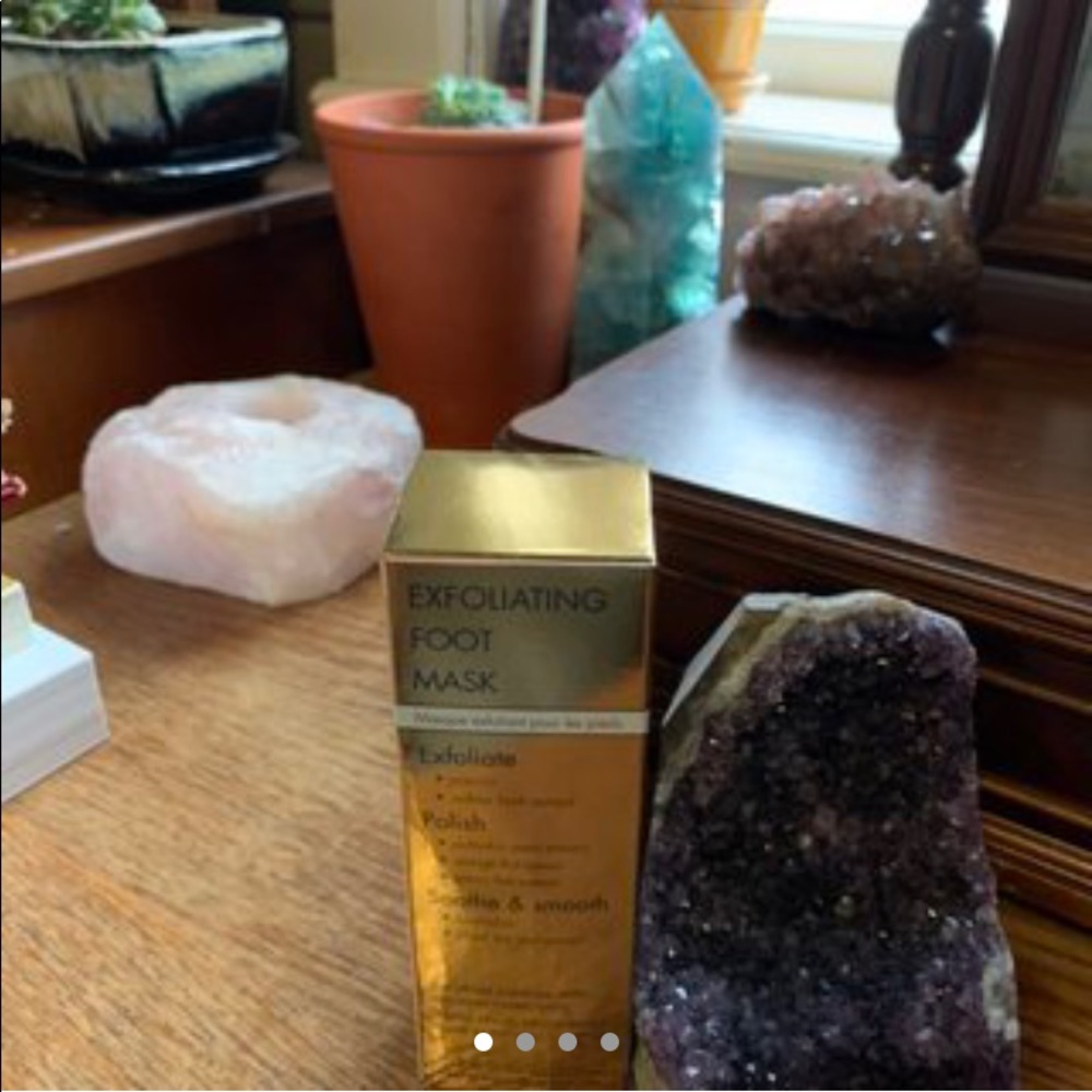 Whish exfoliating foot mask, sealed in box. - Picture 1 of 4